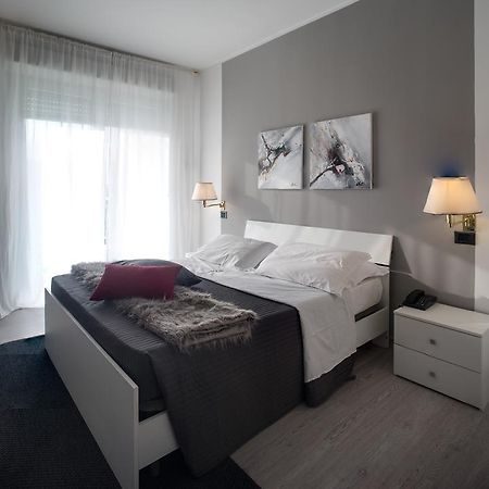 Sommariva Perno Roero Park Hotel מראה חיצוני תמונה